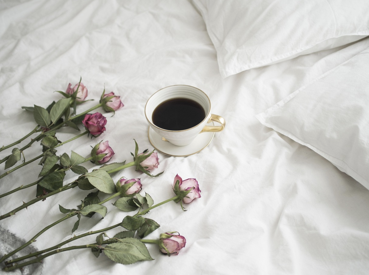 Королевский выбор – сравнение популярных сортов роз для букета