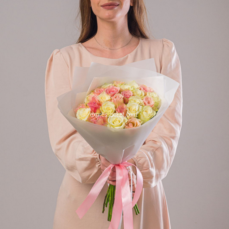 Классический букет 25 роз