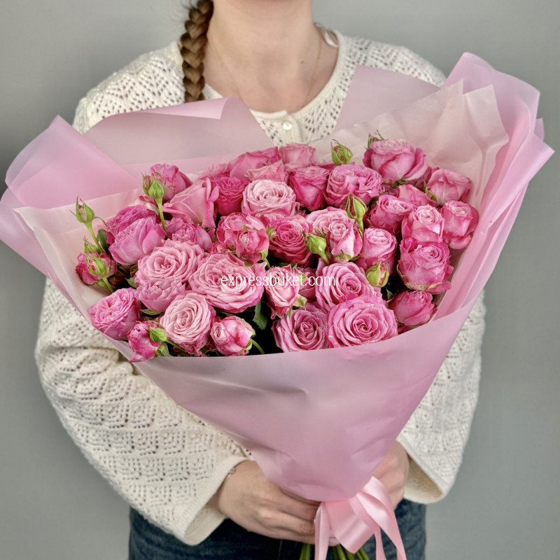 Букет из 15 кустовых пионовидных роз